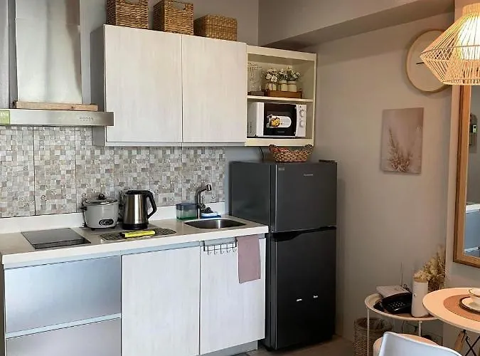 Fresh, Cozy & Aesthetic Unit With Stunning View Near Airport *